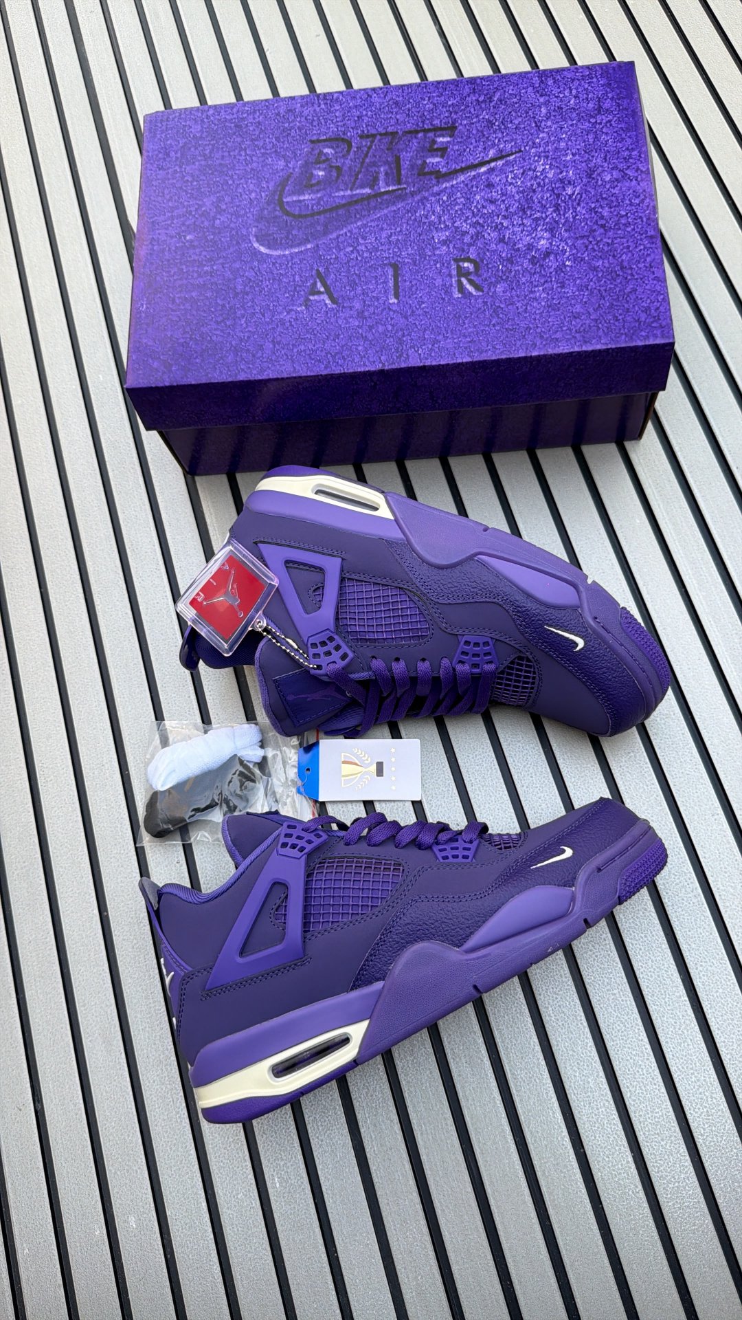 Jordan retro 4  BIKE 1